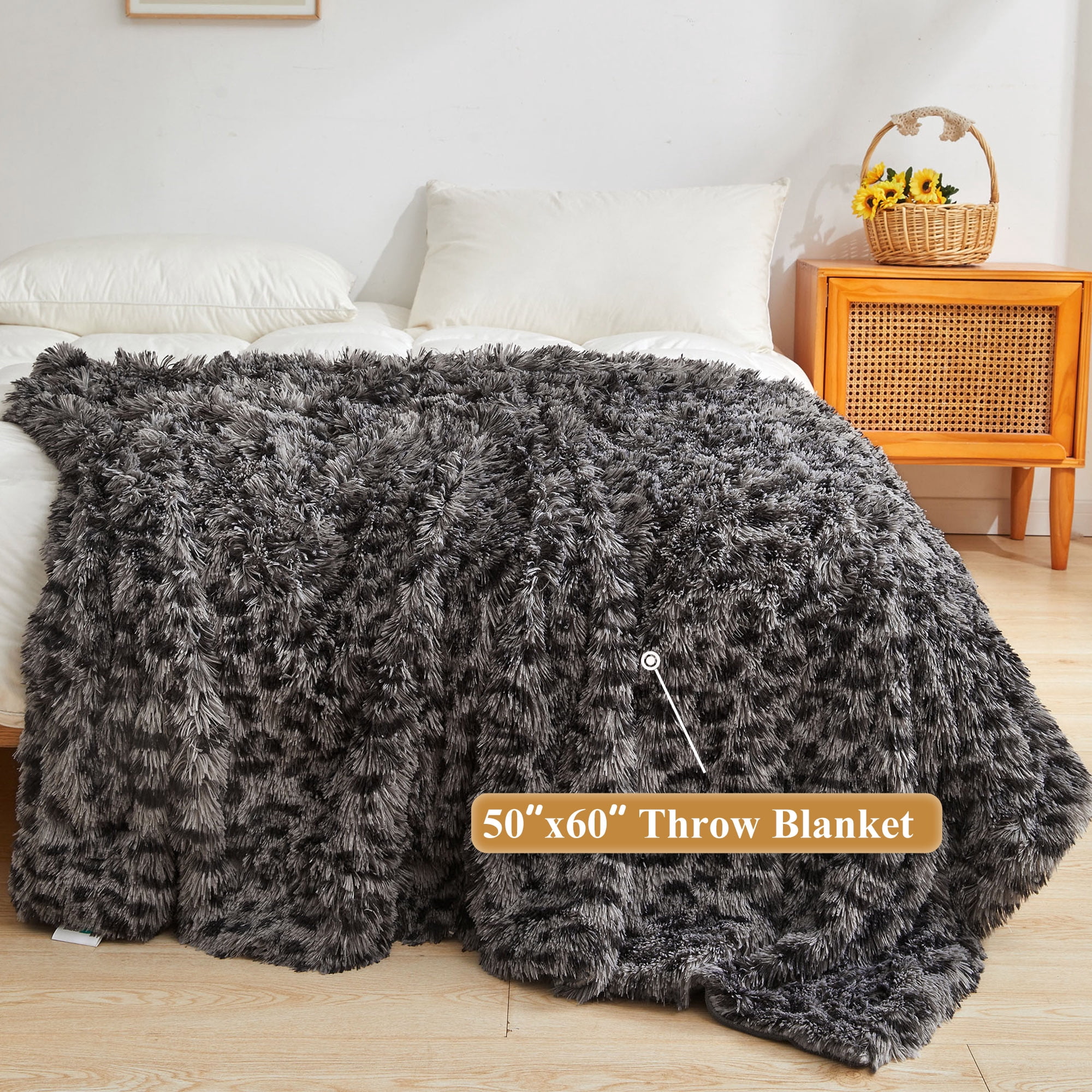 XeGe Luxury Faux Fur Leopard Print Throw, Soft 50x60 Cheetah Print Fluffy Blanket, Shaggy Plush Decorative Couch Blanket, Cute Furry Fuzzy Animal Throw for Sofa Bed, Leopard Light Grey