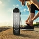 thumbnail image 4 of Botella de agua motivacional con marcador de 32 oz, apertura de expulsión fácil de apretar, libre de BPA, con boca ancha a prueba de fugas y flujo rápido de agua para deportes al aire libre., 4 of 8