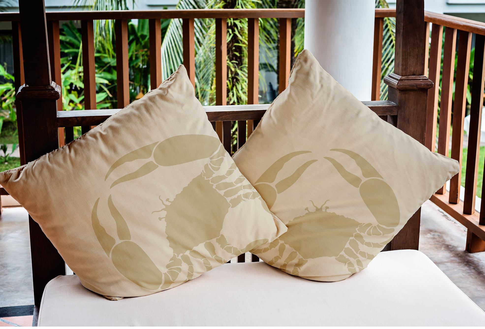 E by Design Crab Dip Nautical Indoor/Outdoor Throw Pillow