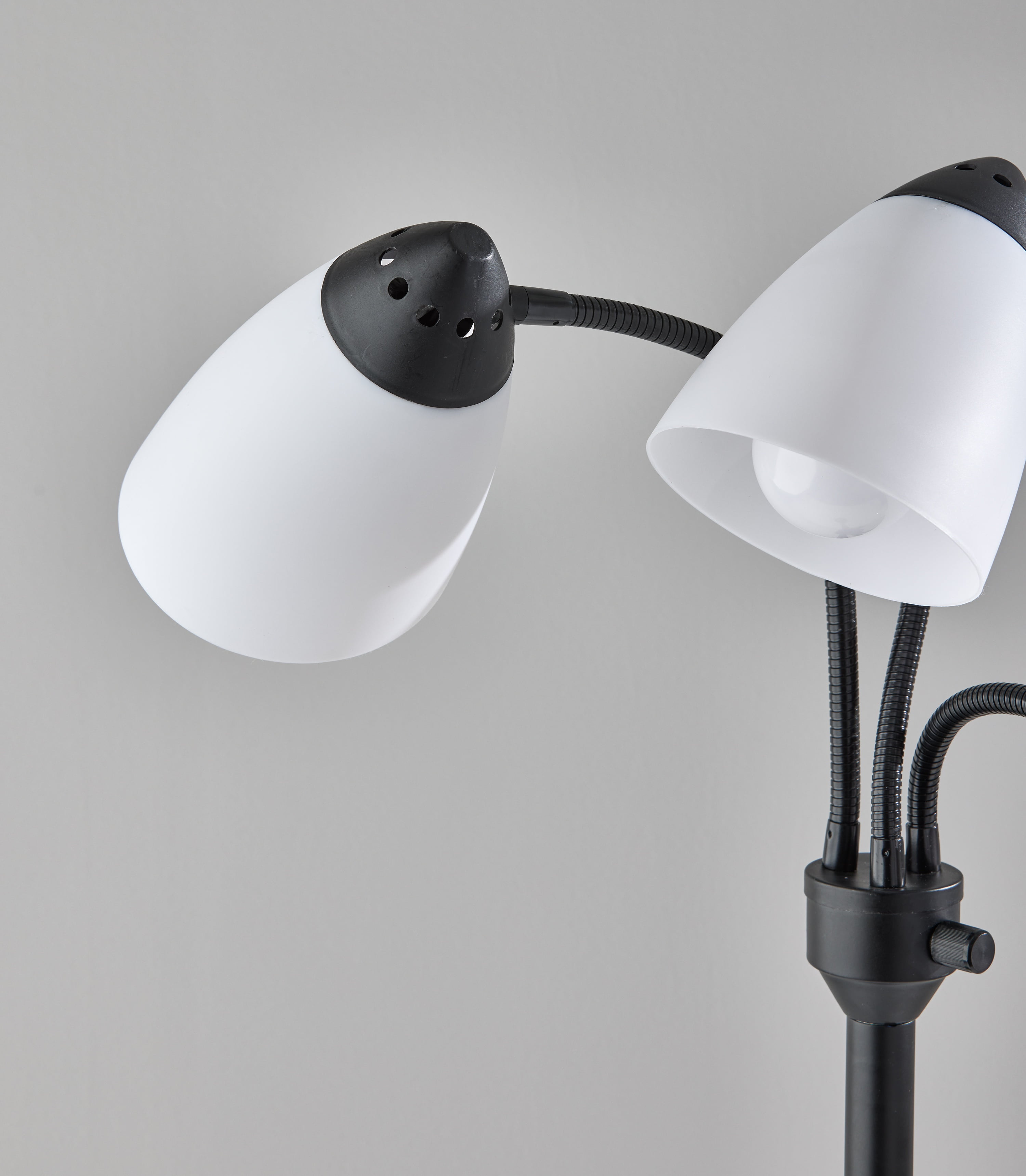 Mainstays 3 Head Adjustable floor lamp, Black with white plastic shades, Classic, Young adult, Adult use