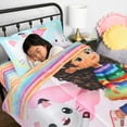 thumbnail image 2 of Gabby's Dollhouse Ensemble de Literie 4 Pcs Doux et Confortable Multicolore pour Lit Jumeau avec Couette Réversible pour Enfants, 2 of 9