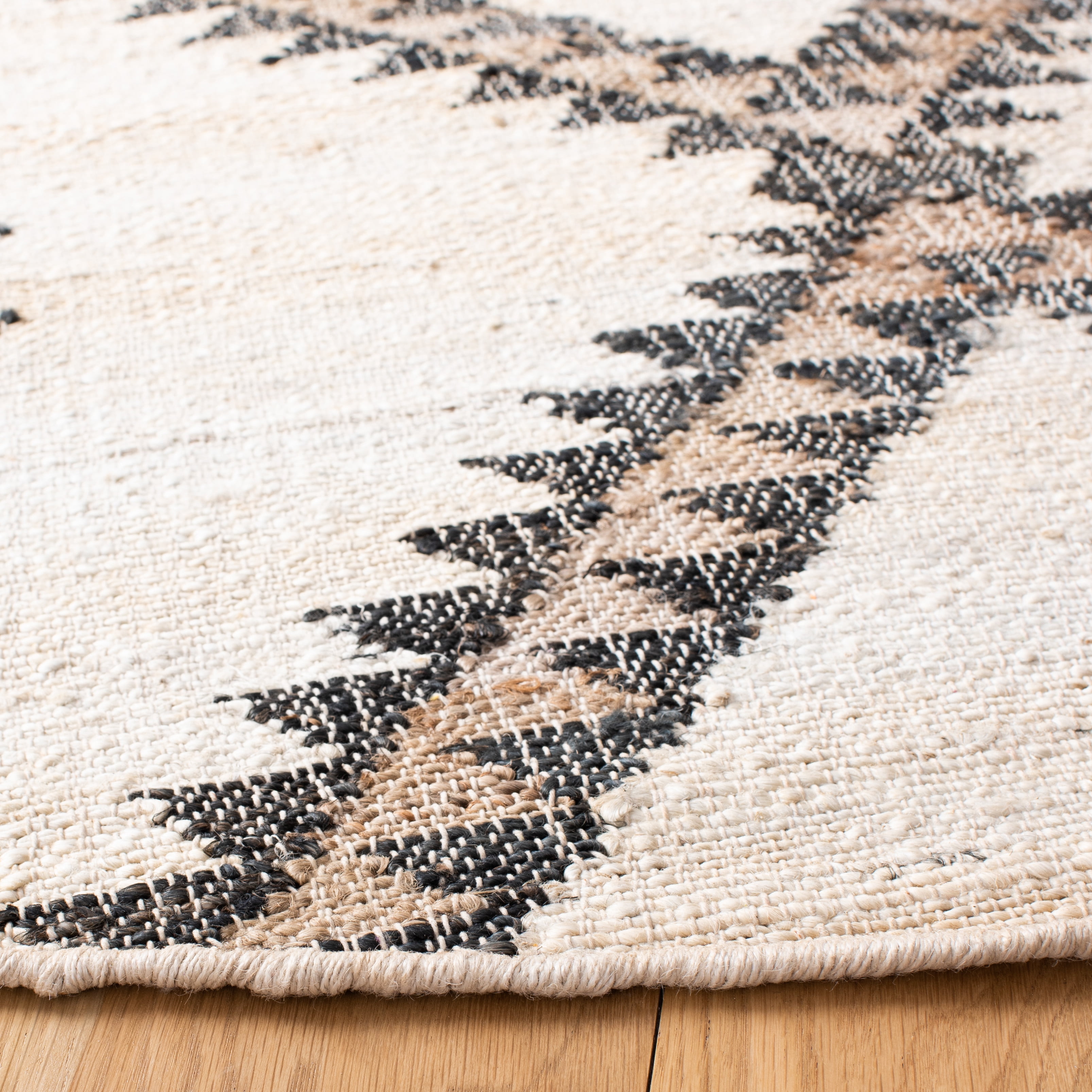 Safavieh Kilim Aindreas Tribal Area Rug, Ivory/Black, 7' x 7' Round