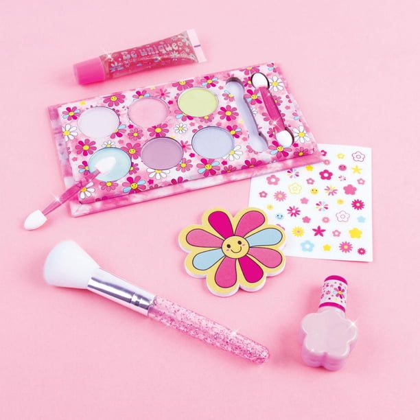 Make it Real Love and Daisy Makeup set - Walmart.ca