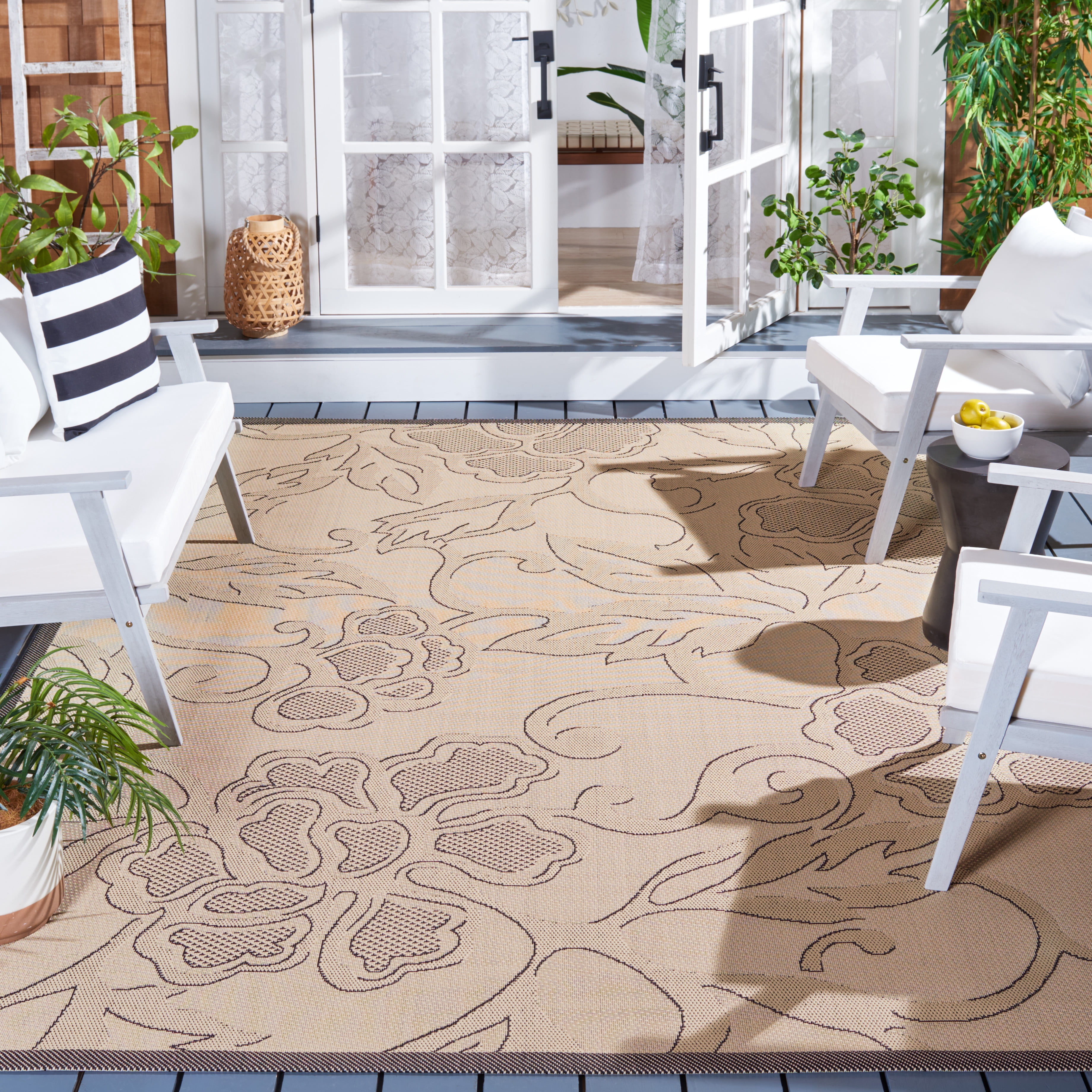 Safavieh Courtyard Helen Floral Indoor/Outdoor Area Rug, Sand/Black, 7'10" x 7'10" Square