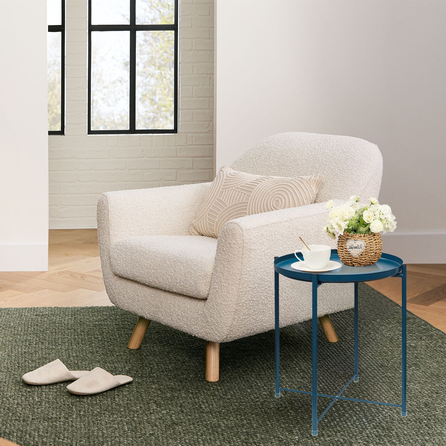Cerbior Metal Tray End Table, Round Accent Coffee Side Table, Anti-Rust and Waterproof Outdoor Small Side Table, Indoor Modern Sofa Side Table Bedside Table for Living Room Bedroom (Deep Blue)