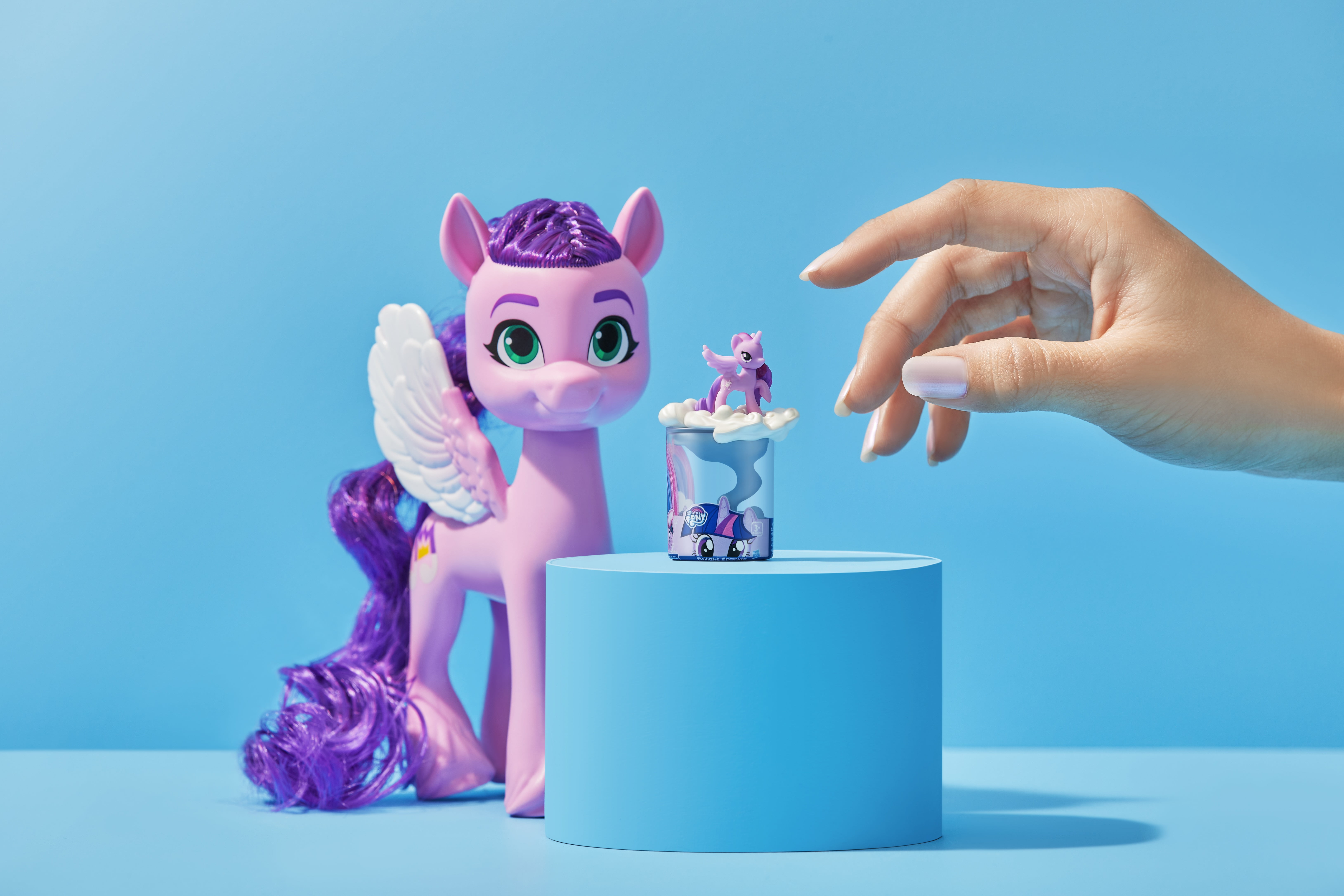 ZURU Original Toy Mini Brands Series 3 Capsule - New ZURU Original Toy Mini Brands Series 3 Capsule - New