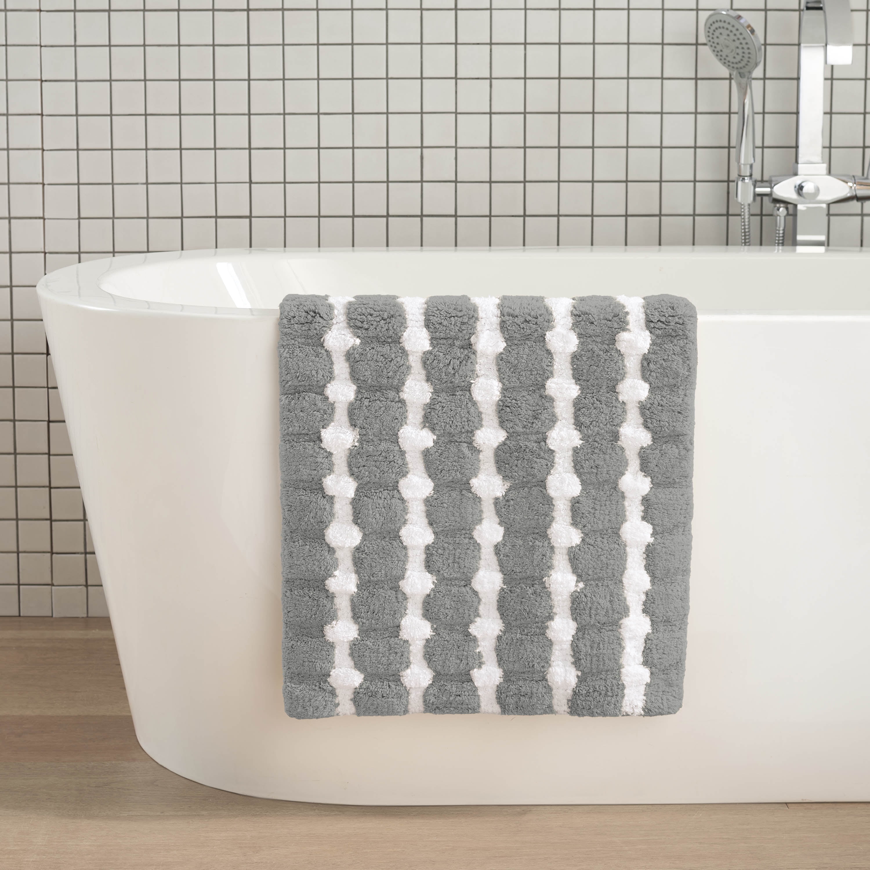 Martex Expression Sculpted Bath Rug, Grey/White