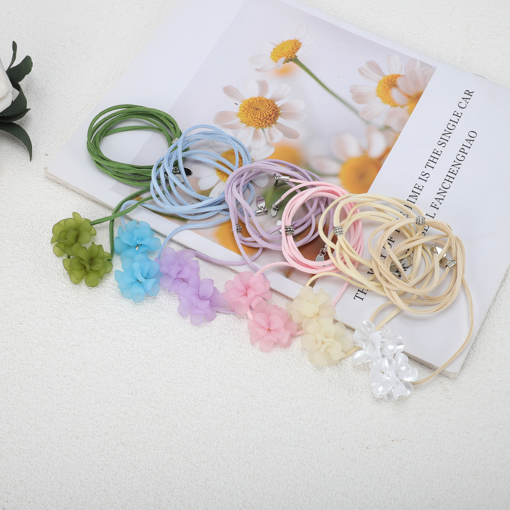 Unique Bargains Adjustable Flower Straps Choker Lacquer White [Adjustable Flower Straps]
