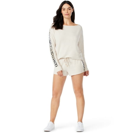 

Sofia Intimates by Sofia Vergara Long Sleeve Boat Neck Cheetah Pajamas (Women s or Women s Plus) 2 Piece Set