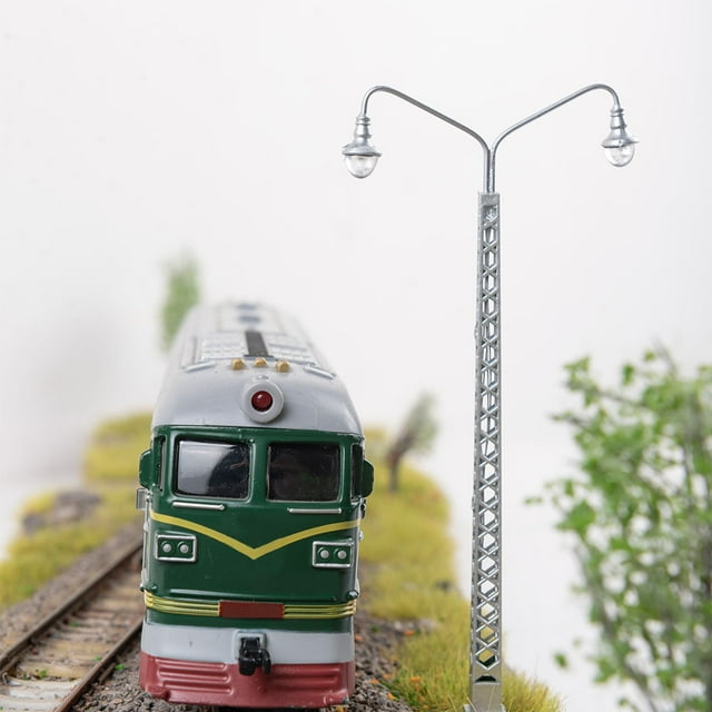 Model Railway Lamp 1:87 Scale Streetlight Simple Layout Props Double-Heads LED Park Light Home Yard Landscape Decorations Silver(Warm Light)