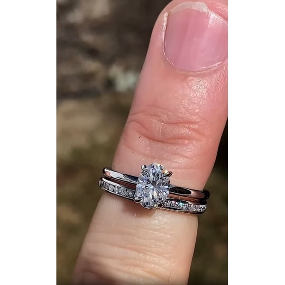 Solitaire Brilliance 1.5CT Oval Cut Moissanite Solitaire Engagement Ring with Bezel Set Round Moissanite Wedding Band, Wedding Set For Women in 10K White Gold, Ring Size 4