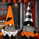 thumbnail image 5 of Decoración de mesa ALYRMEI con gnomos y brujas de Halloween, de felpa, naranja, 5 of 7