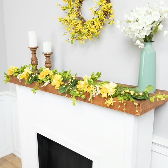 Northlight 5' Yellow Daisy and Berry Floral Spring Garland