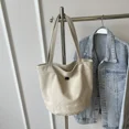 thumbnail image 5 of Bolso de lona de color liso para mujer 2024 Bolso de cubo vintage para mujer Bolso de viaje para estudiantes de gran capacidad Un Sac Épaule, 5 of 5