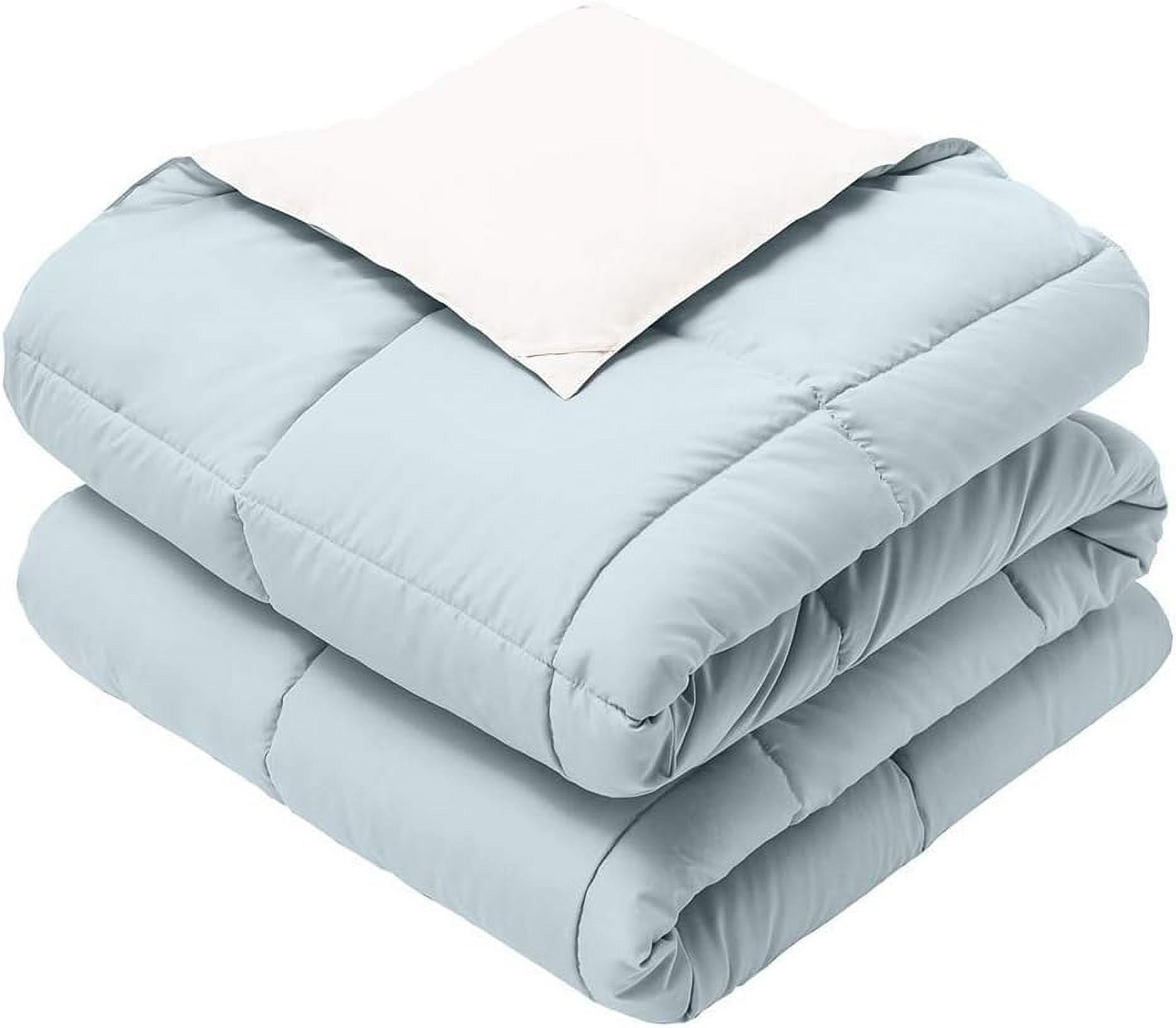 Sheetsnthings Reversible Down Alternative Comforter, Medium Warmth (44-Ounces of Fill) King-California King Size Blanket, Blue-White