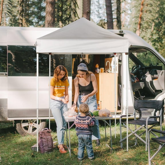 Easy-to-Assemble 5'x5' Pop Up Canopy, Compact Design for Effortless Transport and Reliable Outdoor Usage in Variable Conditions