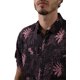 thumbnail image 5 of CAMISA COMFORT FIT CON ESTAMPADO FLORAL DE MANGA CORTA, BOLSILLO DE PARCHE EN EL PECHO, ABERTURAS EN LOS COSTADOS Y CANESÚ CON TABLÓN EN ESPALDA., 5 of 6