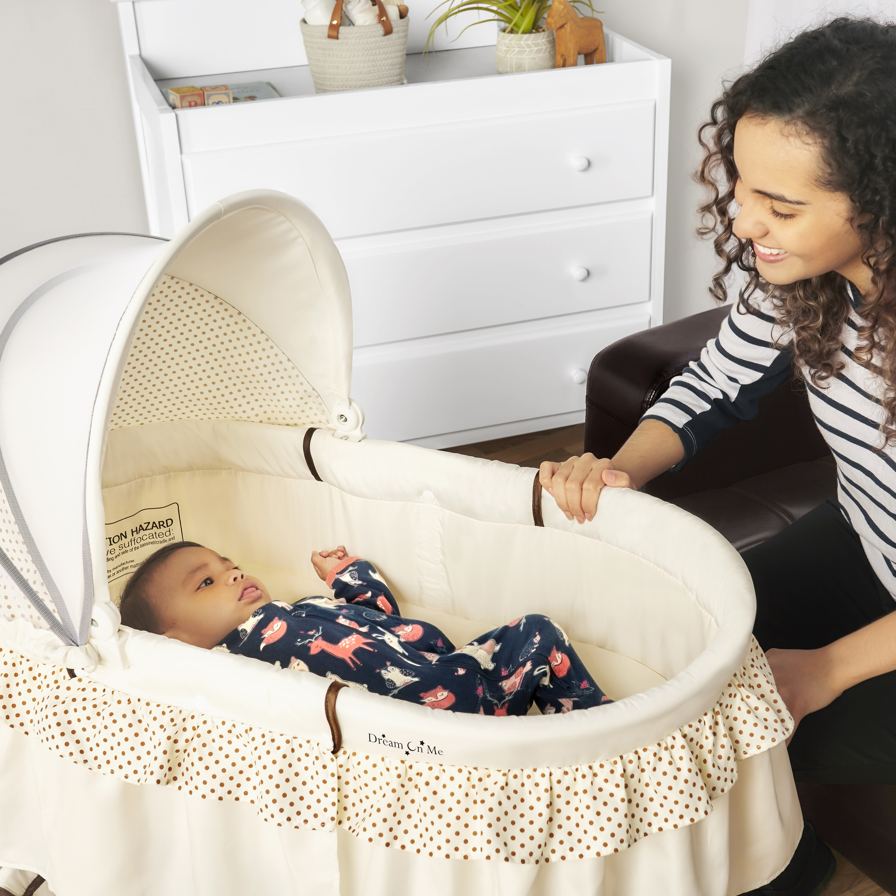 Dream On Me Lacy Portable 2-in-1 Bassinet & Cradle in Cream, Lightweight Baby Bassinet - image 3 of 27