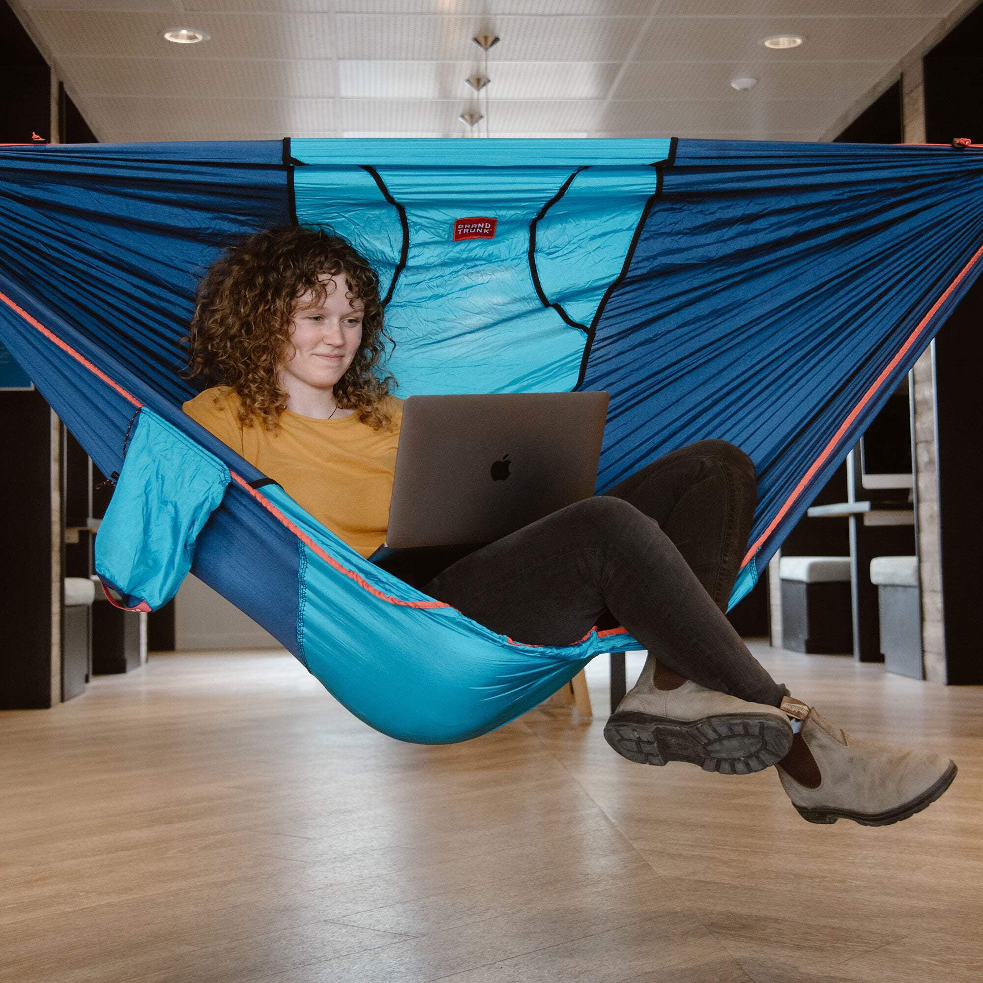 Grand Trunk ROVR Hanging Chair – Lightweight Hammock Chair with Suspension Straps & Carabiners, Upright Sitting Design for Camping, Hiking & Travel