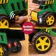 thumbnail image 4 of Volquete de juguete John Deere Steel 16 con luces y sonidos para niños de 3 años o más, 4 of 8