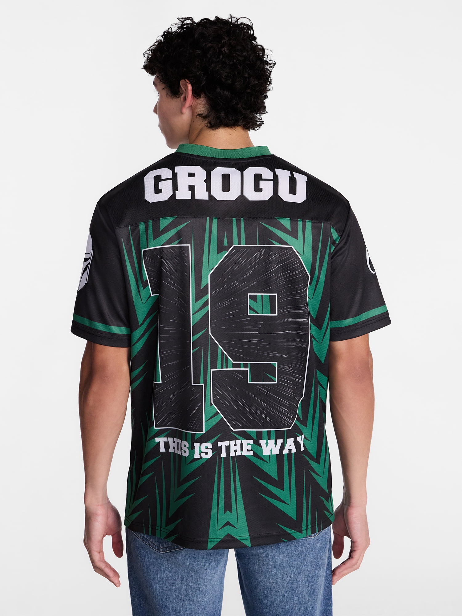 Star Wars The Mandalorian Men's and Big Men's Graphic Mesh Soccer Jersey, Sizes XS-5XL