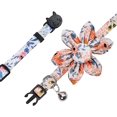 thumbnail image 4 of Collar de gato desmontable con flores y cascabel (azul y naranja) - Conjunto de 2 piezas con collar de gato con cascabel y collar de gato con girasol, accesorio para mascotas, ajustable, apto para gat, 4 of 5