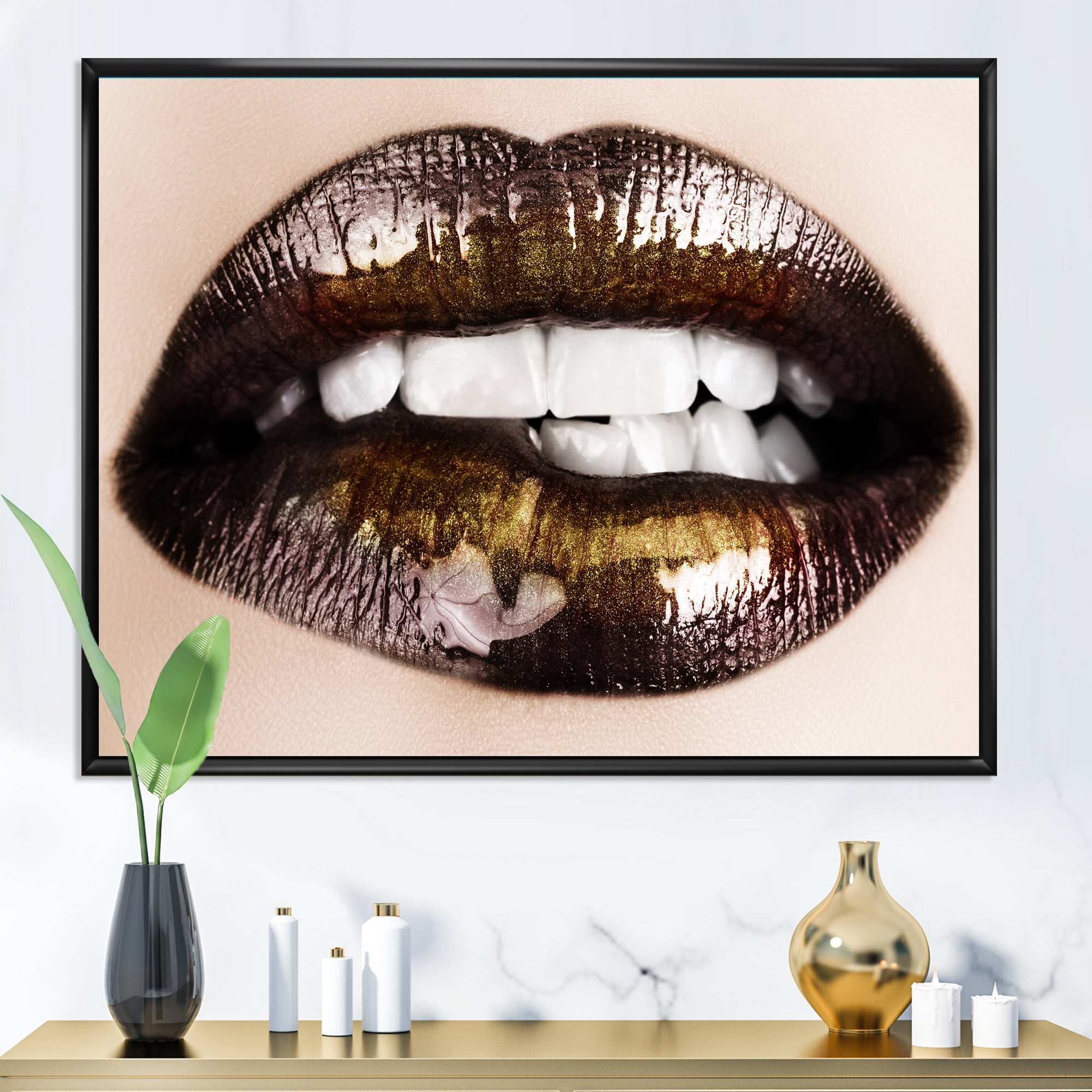 Designart 'Gold Black Lips Biting' Modern Framed Canvas Wall Art Print
