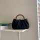 thumbnail image 4 of Bolso de mano con diseño de nicho amarillo y asa de madera con pliegues en forma de nube para mujer, nuevo bolso mini oblicuo para primavera y verano Tide, 4 of 5