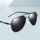 thumbnail image 4 of Gafas de sol polarizadas a la moda, gafas fotocromáticas de Metal a prueba de viento para bicicleta, correr, mujeres, conducción al aire libre Lentes Gris Negro Yuyangstore Gafas de ciclismo, 4 of 7
