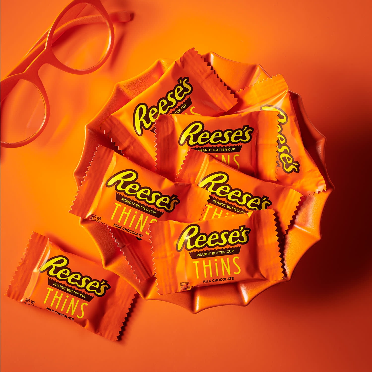 Reese's Thins Milk Chocolate Peanut Butter Cups Candy, Bags 3.1 oz, 8 Count