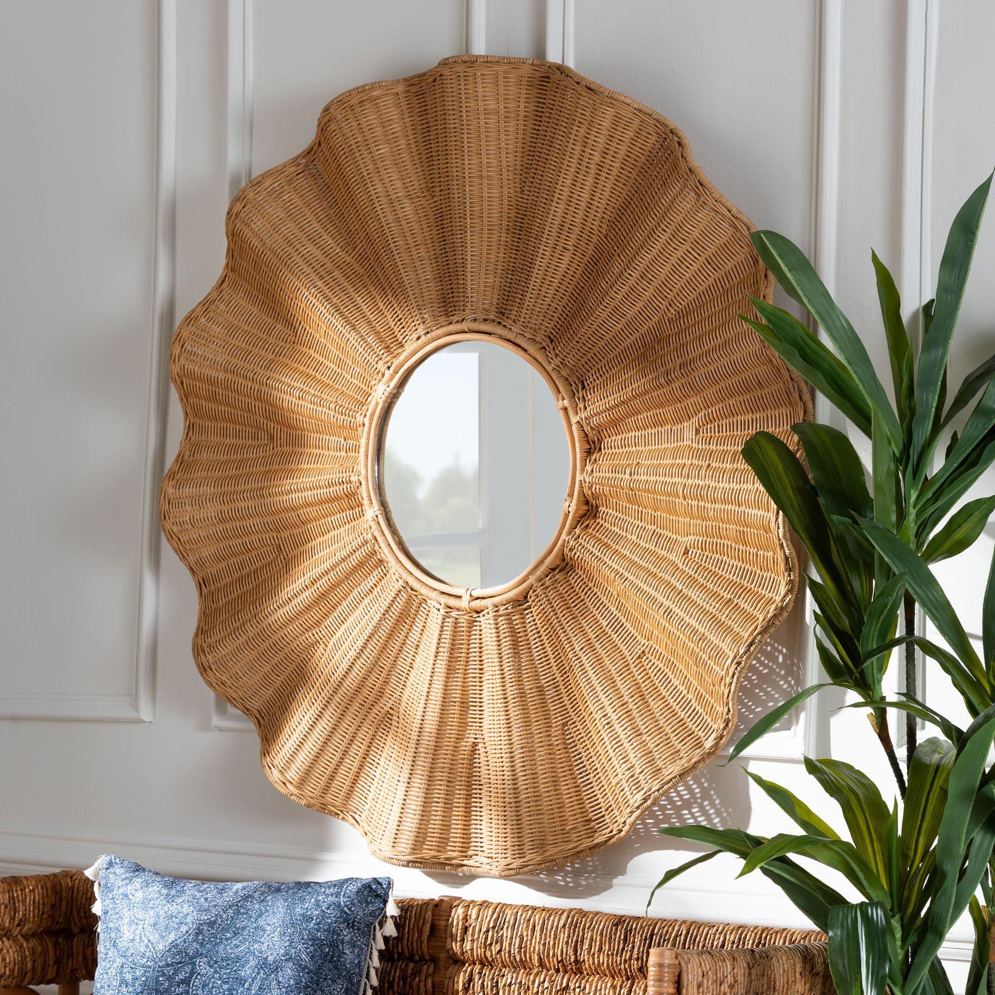 【訳あり】バリ島BOHOstyleラウンドミラーΦ70cm通常16,500円が！ bali & pari Hasana Boho Wall Mirror, Handwoven Scallop Natural