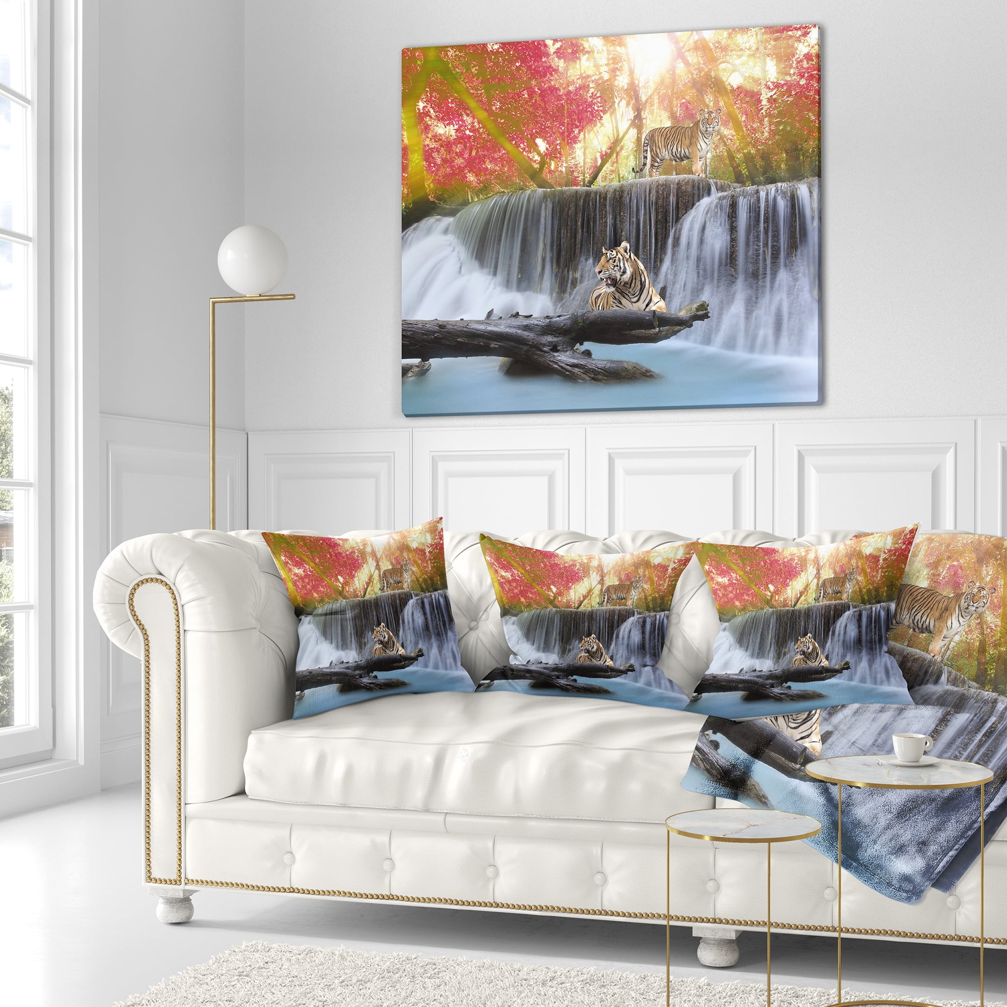 Designart Tiger in the Jungle - Photography Throw Pillow - 16x16