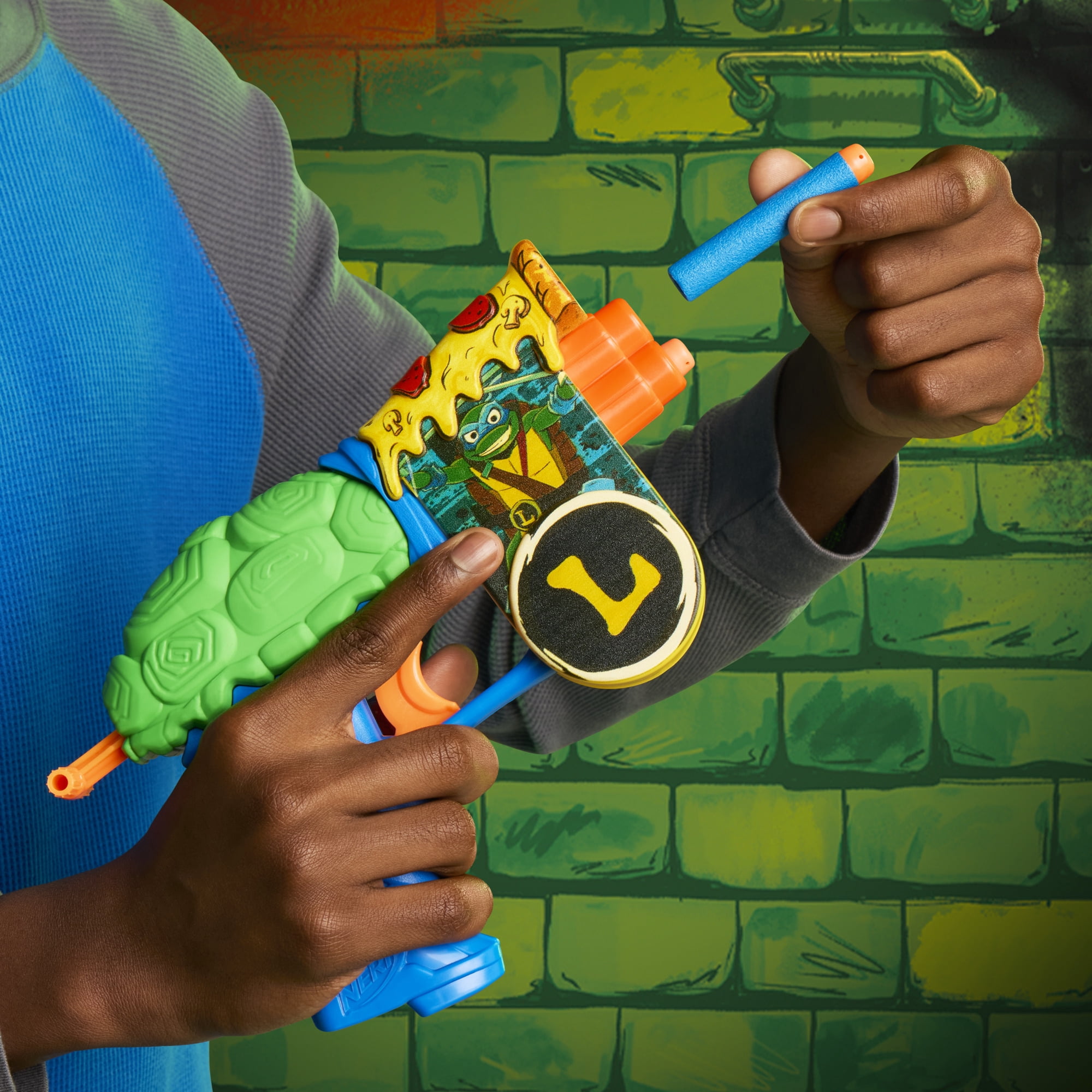 Nerf Leonardo Blaster with Teenage Mutant Ninja Turtles Theme, 4 Elite Darts, for Kids Indoor and Outdoor Play