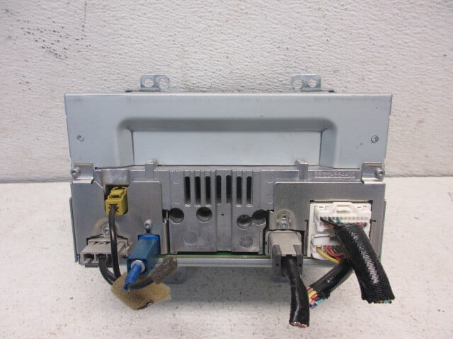 Pre-Owned 2013-2015 Nissan Rogue AM FM 6 Disc CD Radio Receiver OEM LKQ - Verify Specific Vehicle Fitment In Description - (Good)
