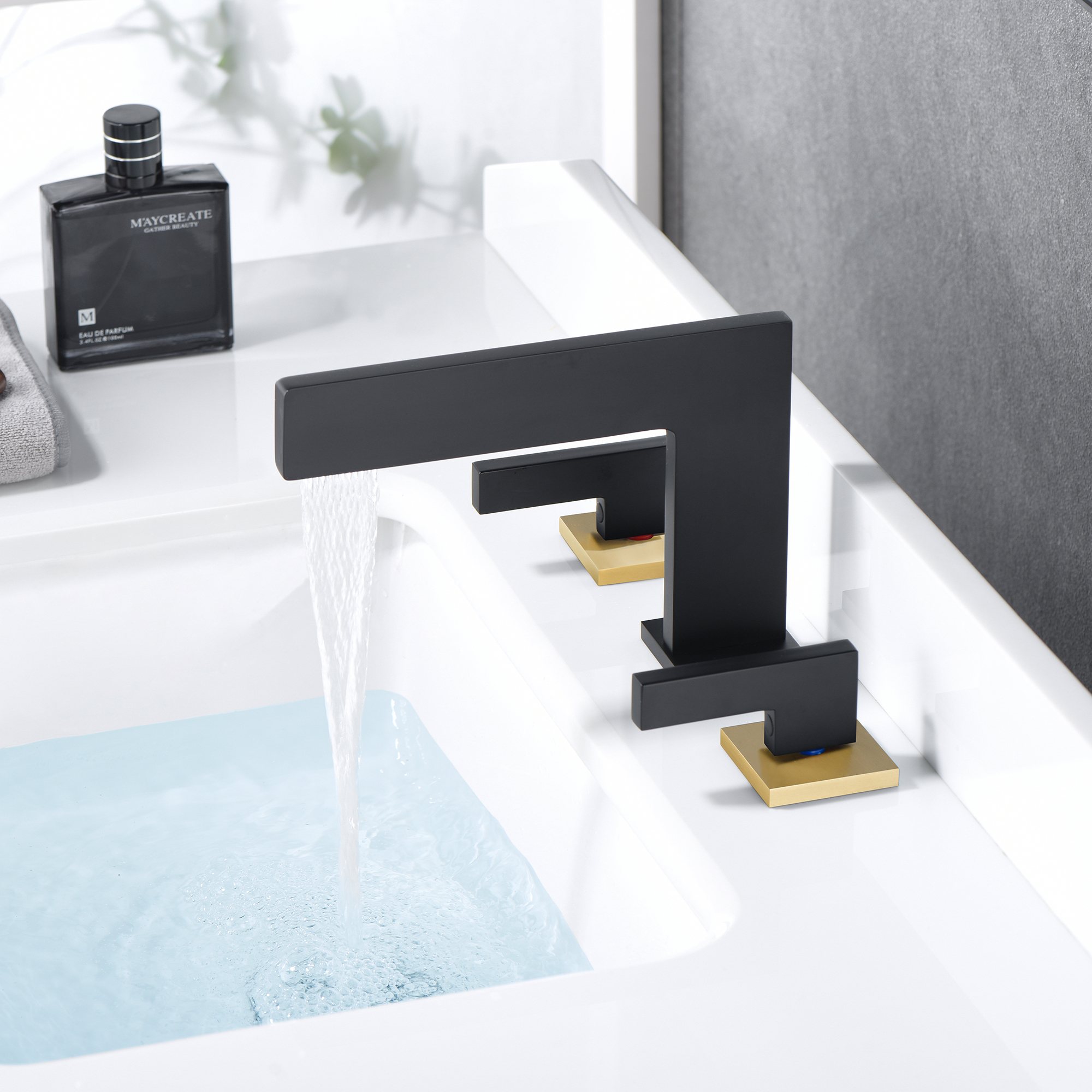 Sumerain Widespread Waterfall Bathroom Faucet 3 Hole 2 Handle 8 Inch Vanity Sink Faucet,Black and Gold Bathroom Basin Faucet with supply lines