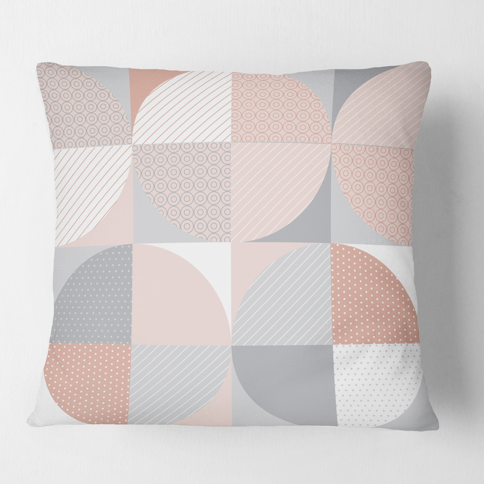 Designart Round geometric textured pattern' Mid-Century Modern Throw Pillow - 18x18