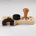 thumbnail image 1 of Kits de Soporte de Tamper de Filtro de Café de Madera Alfombrillas de Apisonamiento de Espresso Mango de Café Base de Madera en Polvo, Parte de madera de pino 51mm perfecl soporte de apisonamiento, 1 of 8