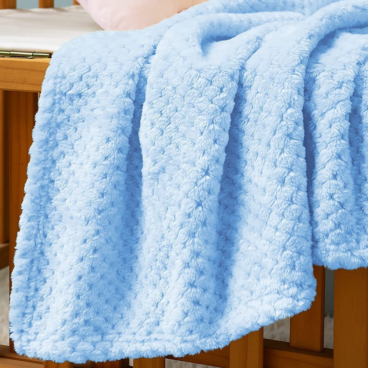 Exclusivo Mezcla Waffle Textured Fleece Blanket, Super Soft and Warm Throw Blanket for Couch, Sofa and Bed (Light Blue, 40"x50")-Cozy, Fuzzy and Lightweight