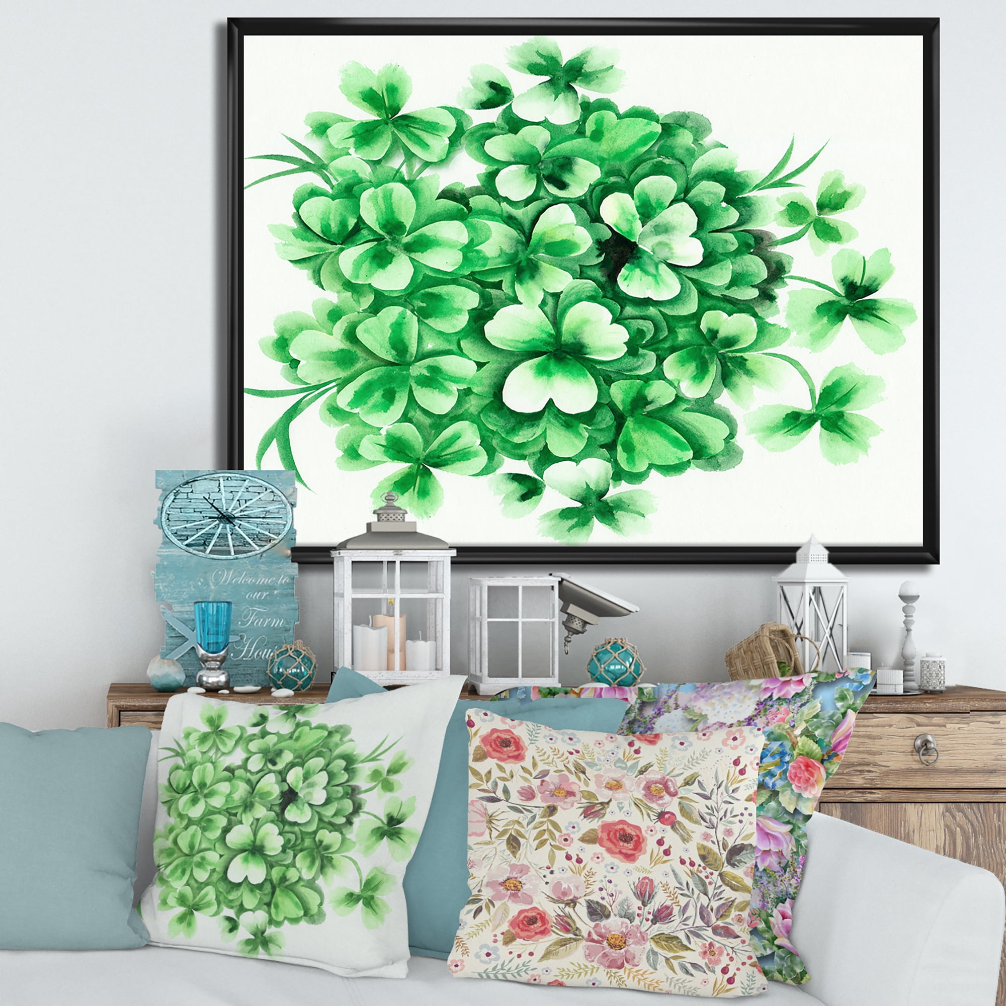 Designart 'Green Vintage Leaves of Shamrock' Traditional Framed Canvas Wall Art Print