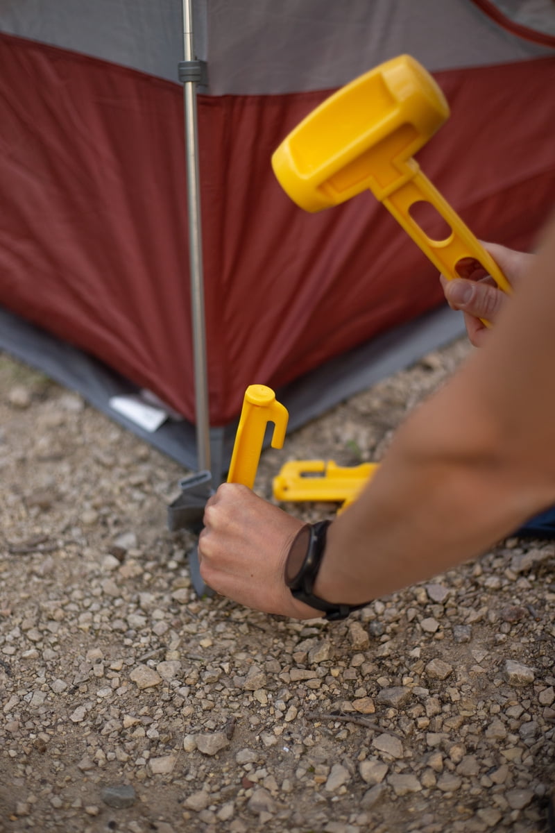 (4 pack) Coghlan's Tent Pegs - 9 in., Lightweight and 100% Recycled Plastic