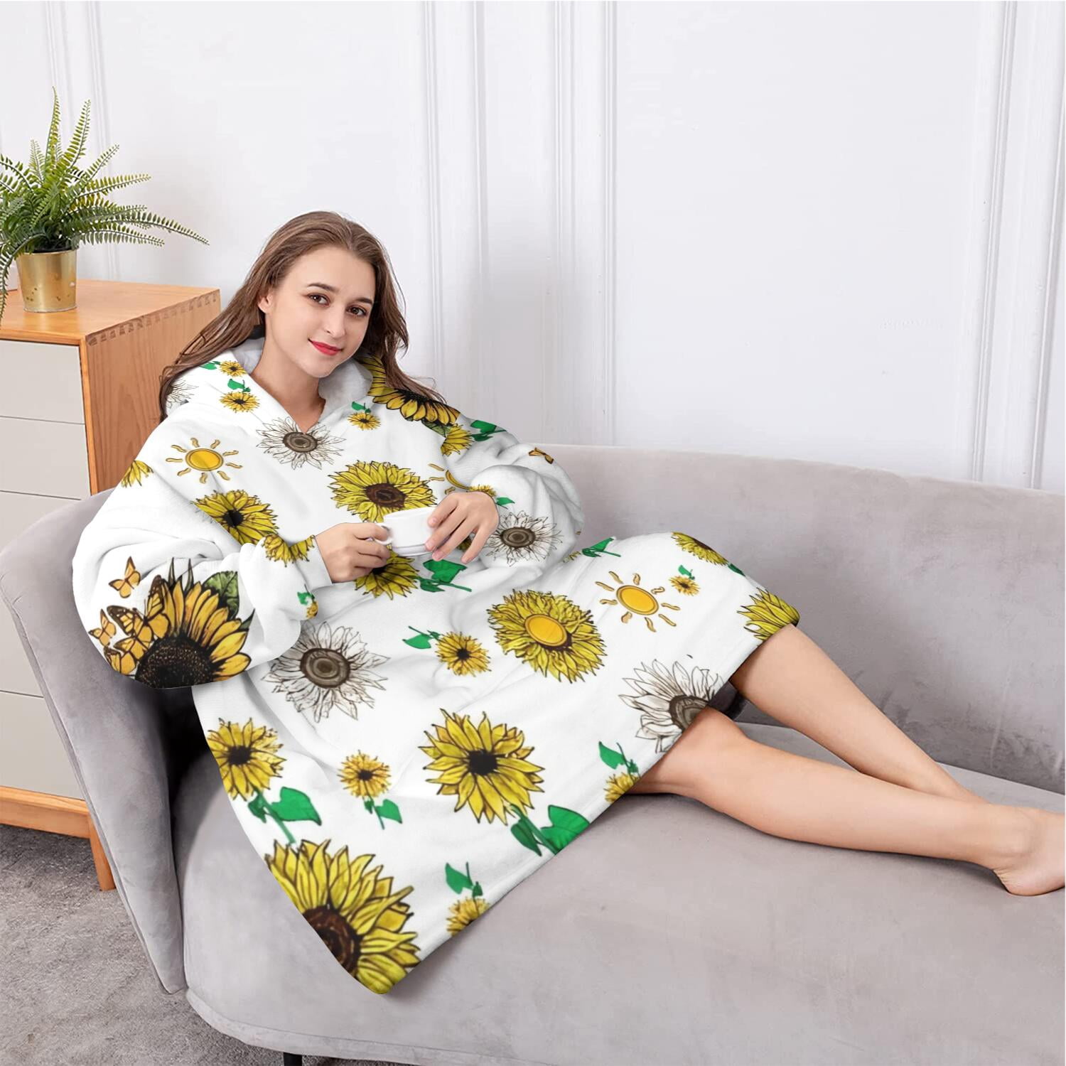 Oversized Wearable Blanket Hoodie,White Sunflower Butterfly Sun Pattern Sherpa Blanket Hoodie with Super Pockets,Super Warm Fuzzy Pullover for Women & Men