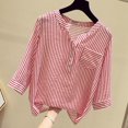 thumbnail image 1 of Femmes Mode Loisirs Col en V Haut Bouton à Rayures Demi-Manche T-Shirt Chemisier, 1 of 1