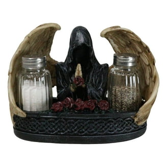 Home 'N Gifts Decorative Zombie Salt and Pepper Shaker Set