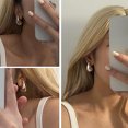 thumbnail image 4 of Pendientes elegantes de moda con forma de gota de agua, pendientes gruesos y brillantes, pendientes huecos ligeros con forma de gota de agua, ajuste universal, 4 of 5