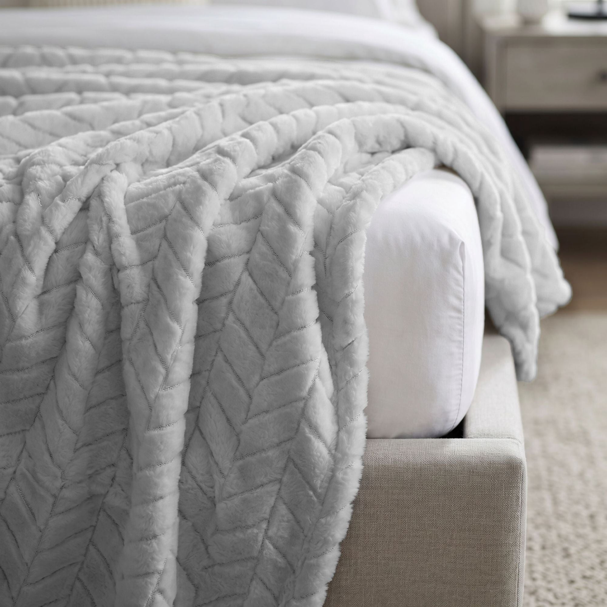 Superior Hope Herringbone Fluffy Fleece Blanket, King Size, Platinum