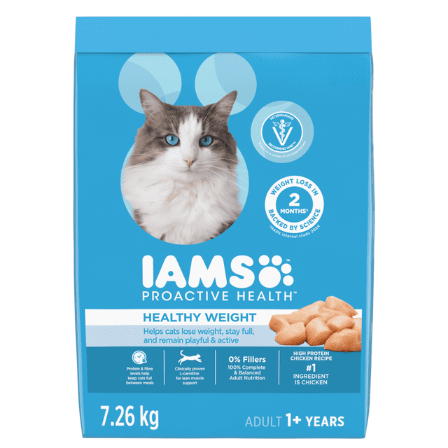 IAMS PROACTIVE HEALTH Healthy Weight Adult Dry Cat Food Chicken Recipe 7.26kg Bag
