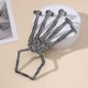 thumbnail image 3 of Anillo de esqueleto de mano, pulsera de mano de esqueleto de aleación, plata, cadena de mano de estilo punk creativo único, compatible con hombres y mujeres, disfraz de cosplay (1, 3 of 4