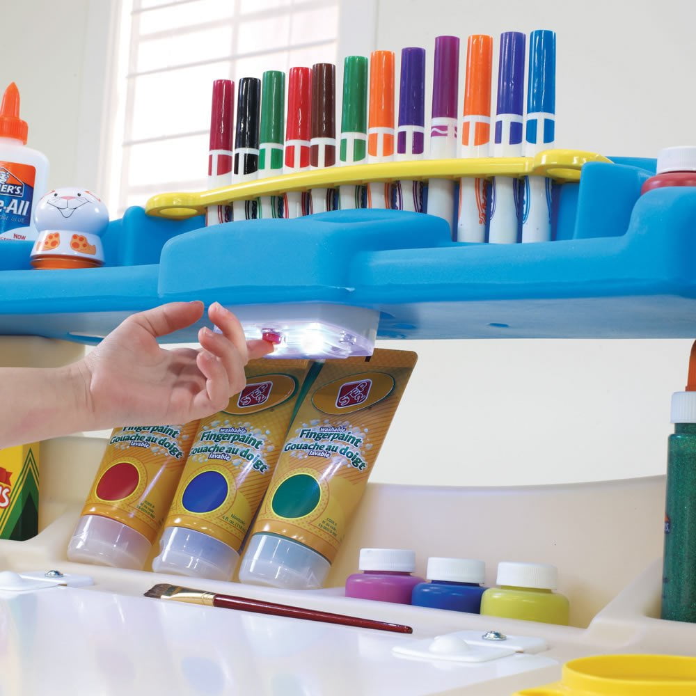 deluxe master art desk