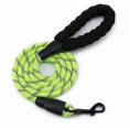 thumbnail image 1 of Correa resistente para perros de 1,5 m con cómodo mango acolchado e hilos altamente reflectantes (negro), 1 of 5