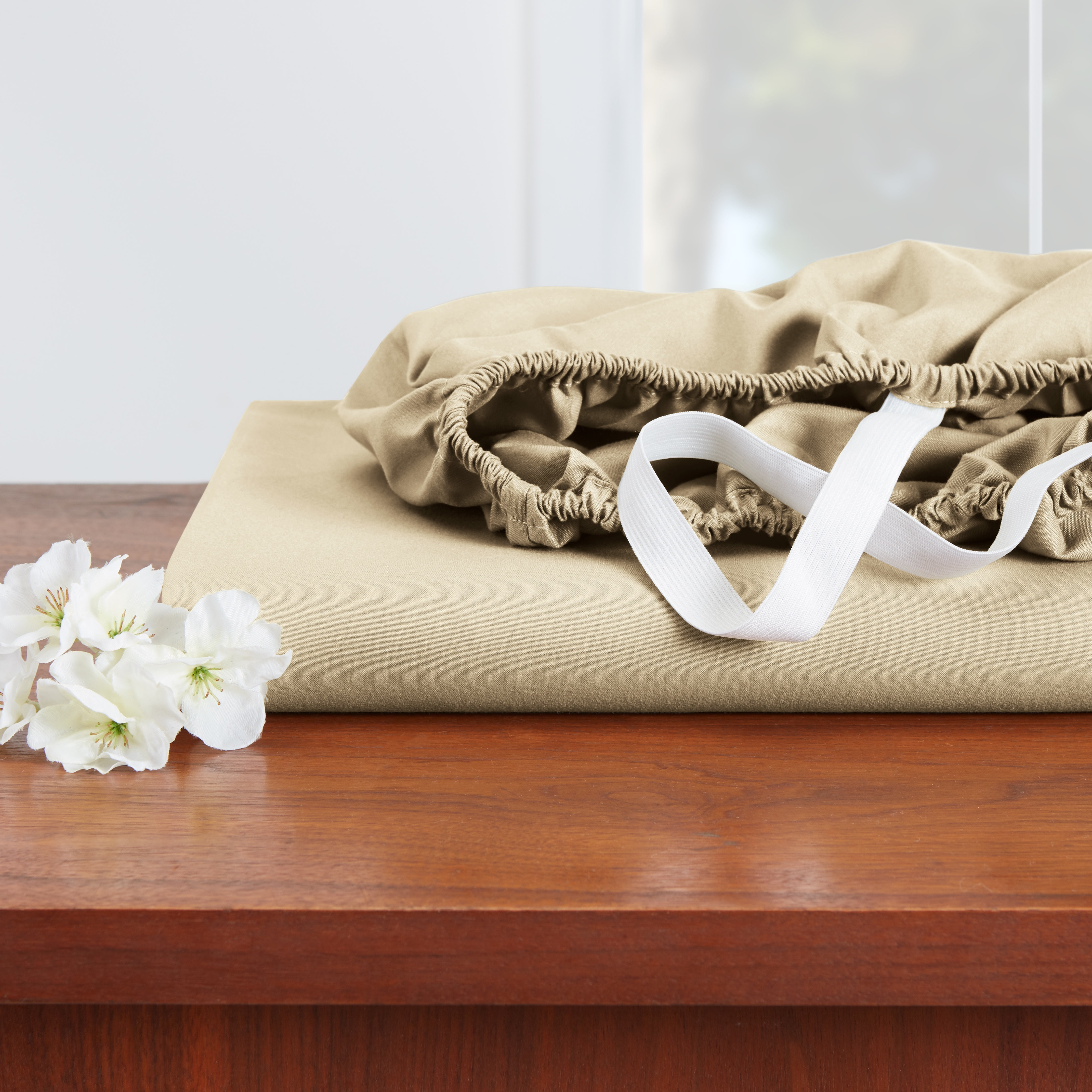 Hearth & Harbor Deep Pocket 3 Piece Solid Bed Sheet Set, 1800 Thread Count Microfiber Sheets, Twin-XL, Cream
